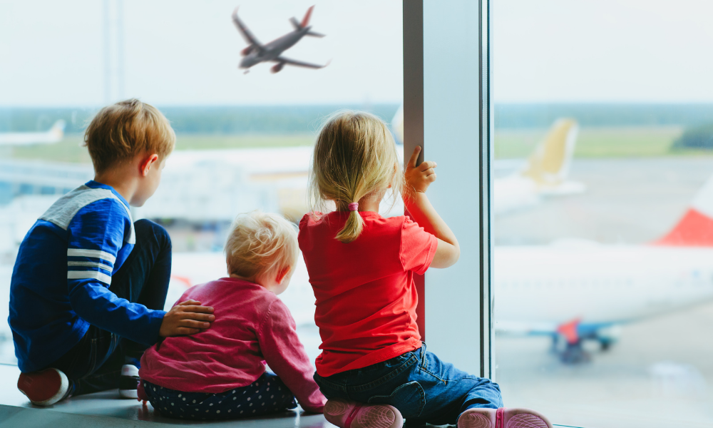 Don’t be Bored Waiting to Board! Try These Silly, Screen-Free Airport Games for Kids!
